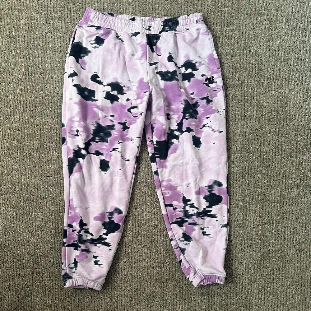 Women’s size large new balance sweat pants